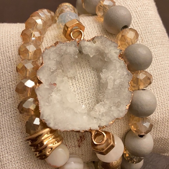 ⚜️Saachi Genuine Agate Stone Druzy Bead Bracelet! - Picture 2 of 6